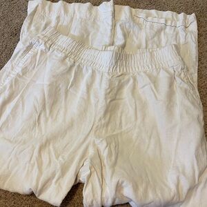 White, wide leg, high waisted pants size large